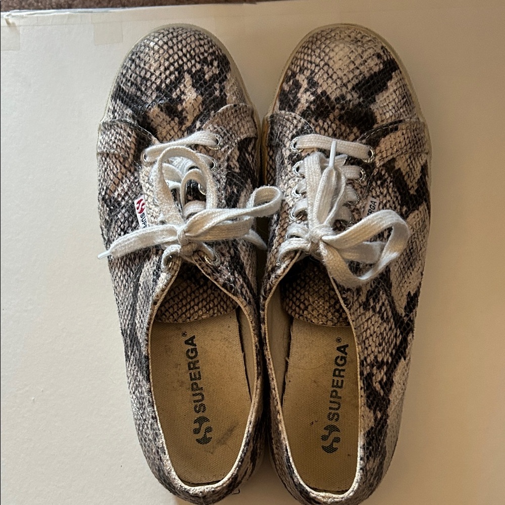 Platform Snakeskin Design Tennis Shoes